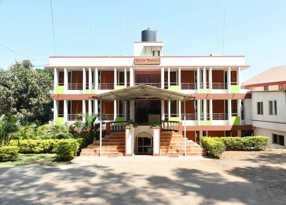 River Palace 1