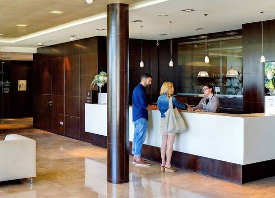 Oca Palacio De La Llorea Hotel & Spa 1