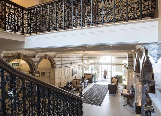 Crown & Mitre Hotel 1