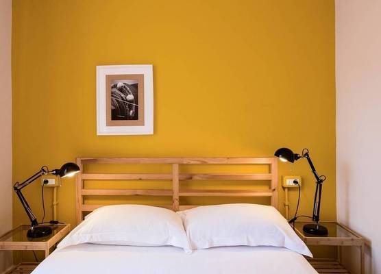 AinB Barcelona Sants Apartments 1
