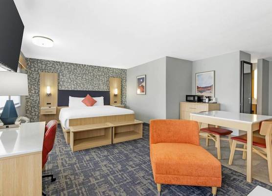 Best Western Montrose Inn 1