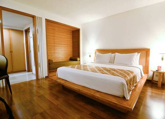 Gumilang Regency Hotel 1