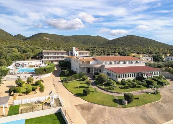 Lu' Hotel Porto Pino 1