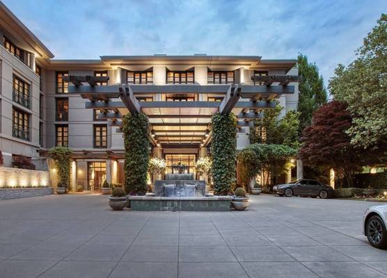 Bellevue Club Hotel 1