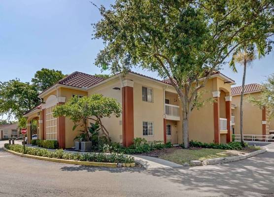 Extended Stay America Suites - Miami - Airport - Doral 1