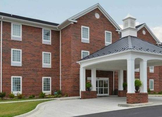 Appomattox Inn and Suites 1