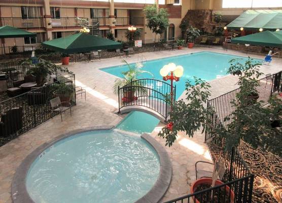 Clarion Inn 1