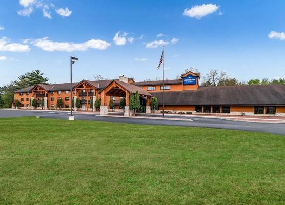 AmericInn by Wyndham Wisconsin Dells 1