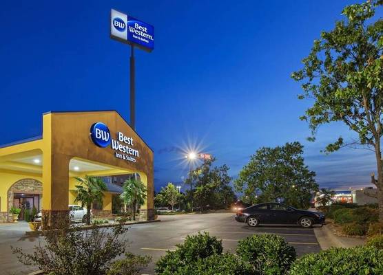 Best Western Inn & Suites 1