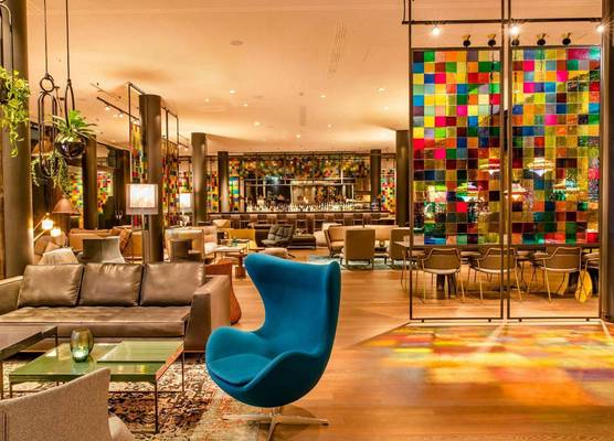 Motel One Köln-Neumarkt 1