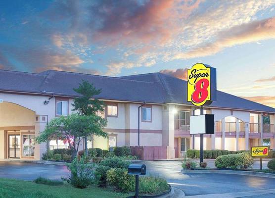 Super 8 by Wyndham Decatur Priceville 1