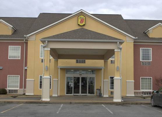 Super 8 by Wyndham Rainsville 1