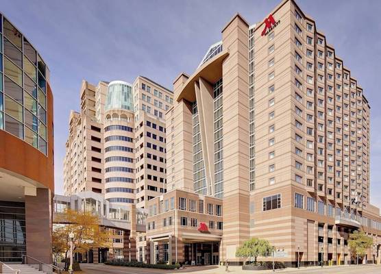 Cincinnati Marriott at RiverCenter 1