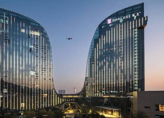 HUALUXE Xiamen Haicang Habour View 1