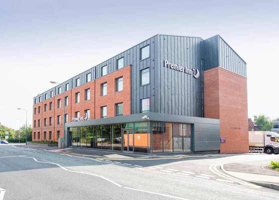 Premier Inn Lichfield City Centre 1