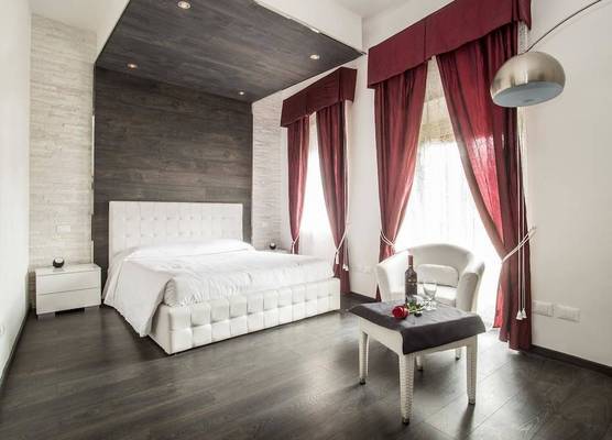 Royal Rooms 1