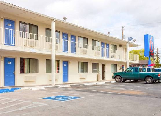 Motel 6-Klamath Falls, OR 1