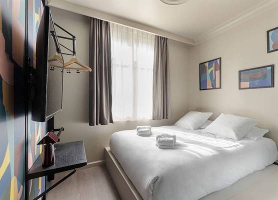 Frenchdoor Tours Corneille 1