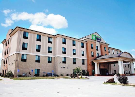 Holiday Inn Express & Suites URBANDALE DES MOINES by IHG 1