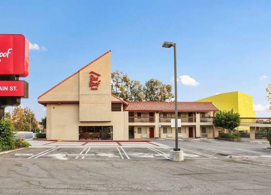 Red Roof Inn Santa Ana 1