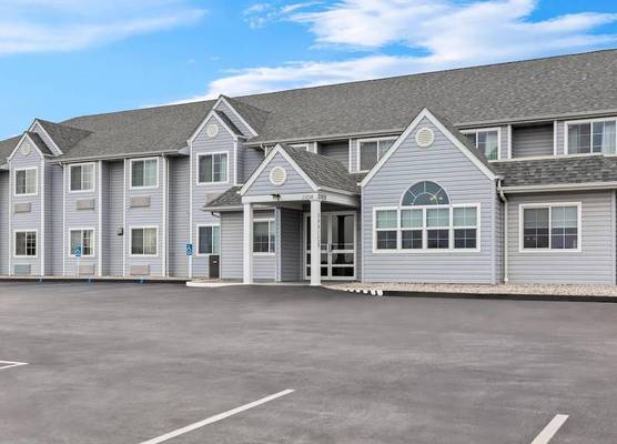 Microtel Inn & Suites by Wyndham Sainte Genevieve 1