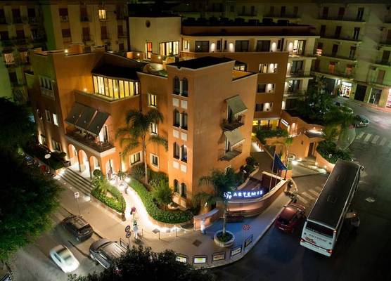 Artemis Hotel 1
