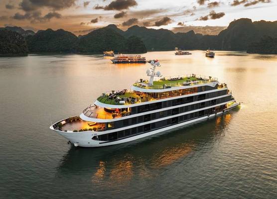 Era Cruise Halong Bay by Venus Group 1