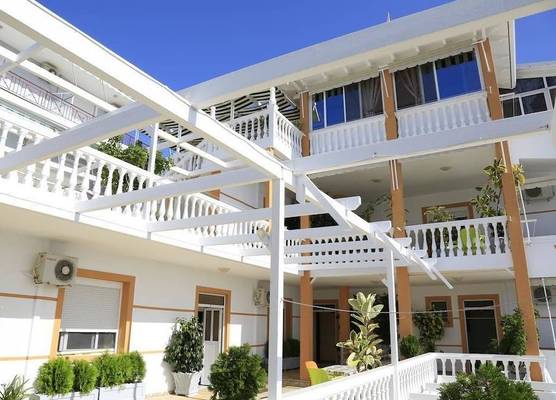 Qeparo Napolon Complex 1