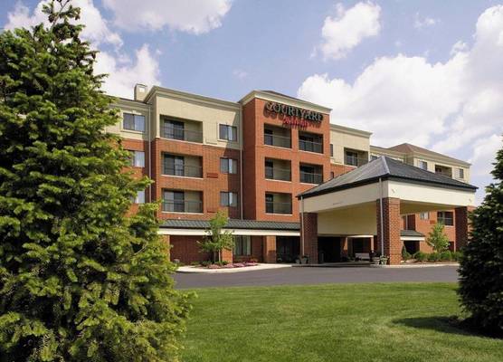 Courtyard by Marriott Akron Stow 1