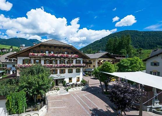 Hotel Weisses Lamm 1