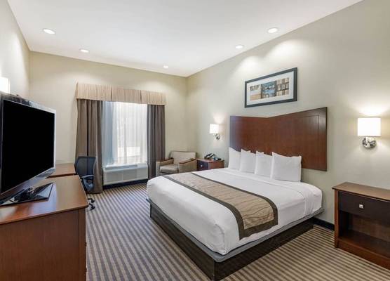 Baymont by Wyndham Victoria 1