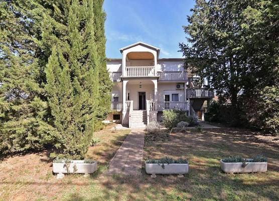 Apartment 1631 1