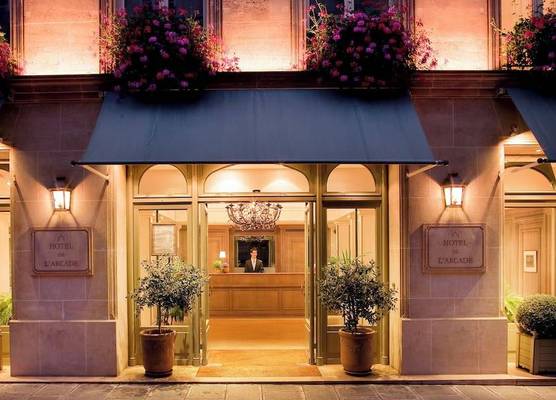 Hôtel De l'Arcade 1