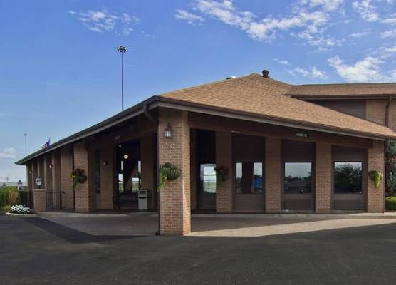 Christopher Inn and Suites 1