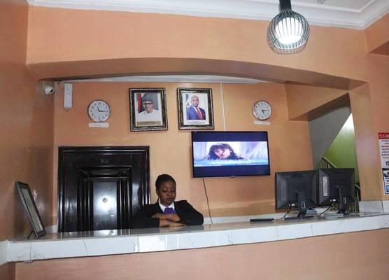 Grand Decent Hotel and Suites 1