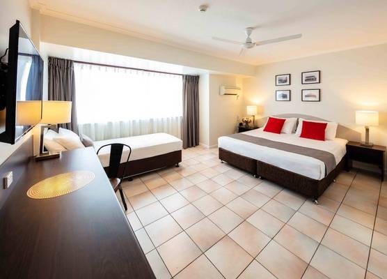 Hides Hotel 1