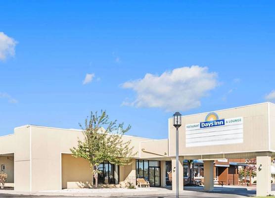 Days Inn by Wyndham Henrietta/Rochester Area 1