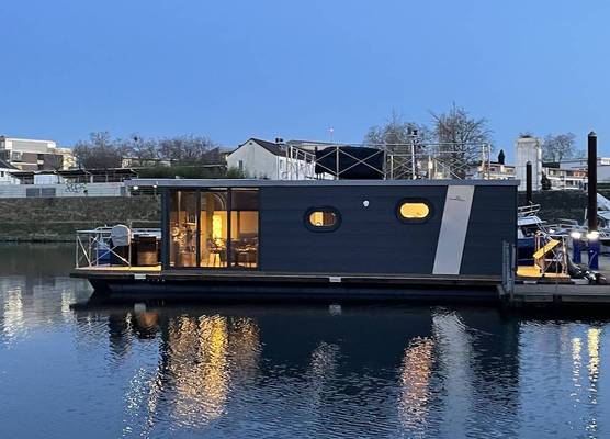 Hausboot Lore 1