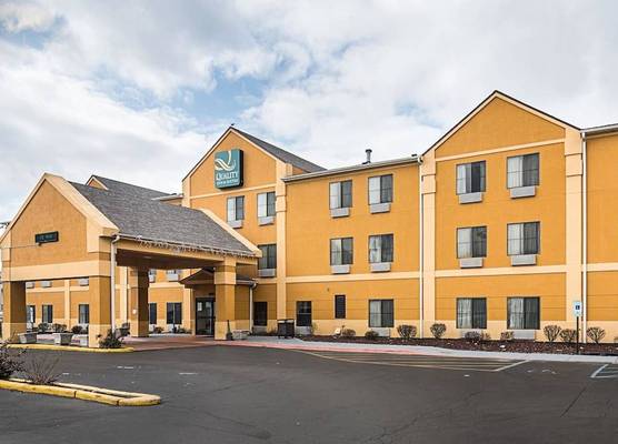 Quality Inn & Suites Harvey - Chicago Southland 1