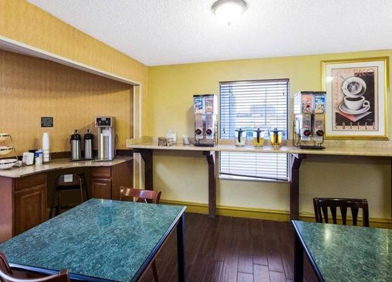 Rodeway Inn & Suites Fiesta Park 1