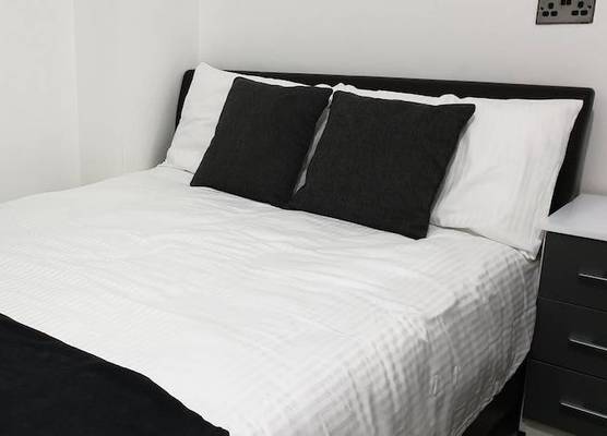 Homestay in Walsall 1