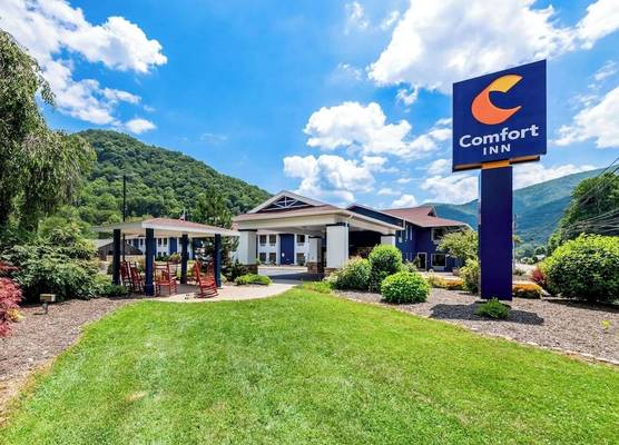 Comfort Inn near Great Smoky Mountain National Park 1