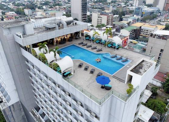 Luxent Hotel 1