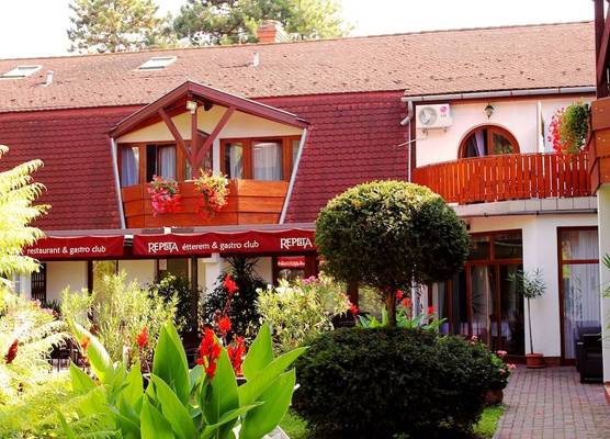 Hotel Kentaur 1
