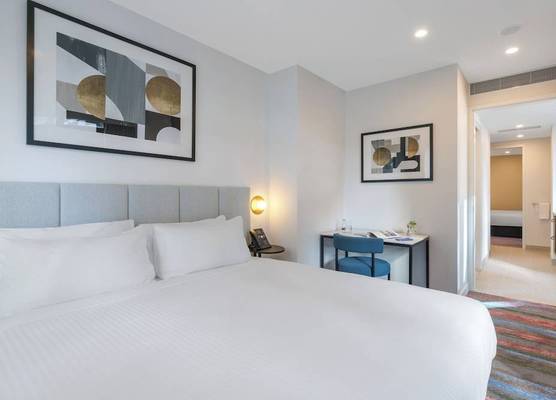 Brady Hotels Elizabeth Street 1