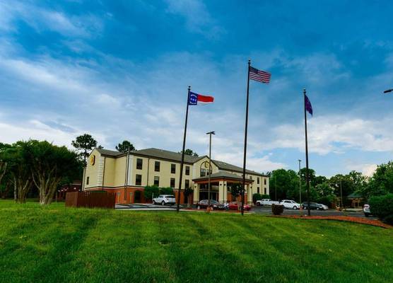 Super 8 by Wyndham High Point/Greensboro 1