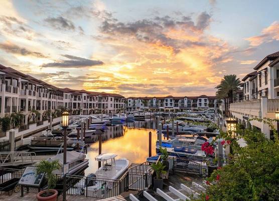 Naples Bay Resort and Marina 1