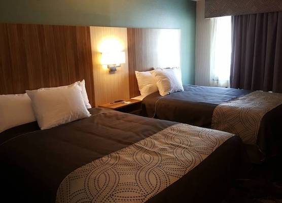 AArtpark Hotel Inn at Lewsiton 1
