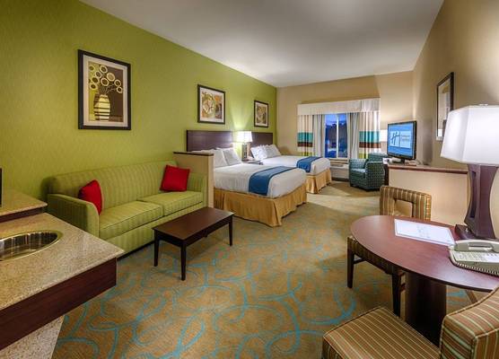 Holiday Inn Express & Suites RED BLUFF-SOUTH REDDING AREA by IHG 1