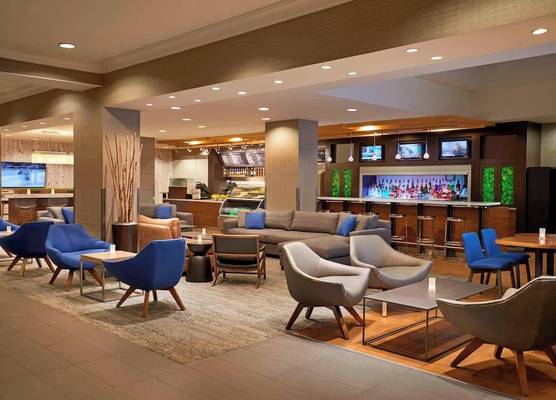 Courtyard by Marriott Toronto Downtown 1